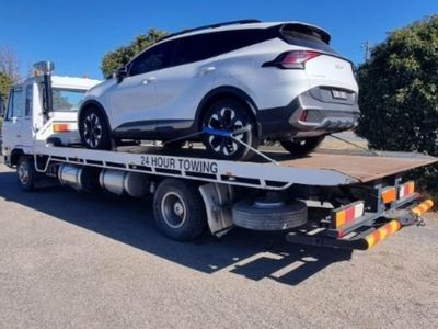 tow-truck-with-13-tilt-plates-1