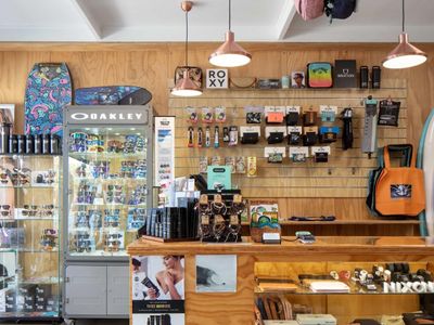 east-coast-surf-st-helens-retailer-extraordinaire-grand-opportunity-1