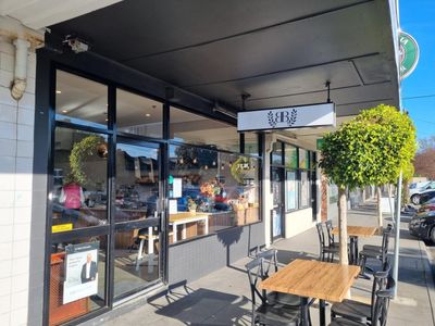 cosy-cheltenham-cafe-9