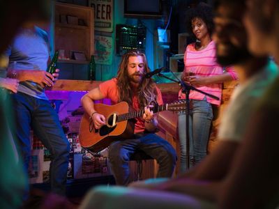 live-entertainment-venue-with-exclusive-small-bar-licence-in-prime-gold-coast-1