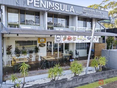 fried-chicken-and-beer-licensed-korean-style-restaurant-perfect-main-road-lo-2