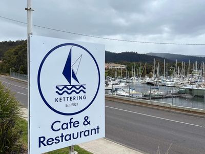 absolute-scenic-waterfront-fully-licensed-cafe-restaurant-amp-1br-studio-high-1