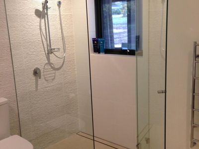 established-aluminium-window-amp-door-supplier-with-option-to-purchase-freeh-4