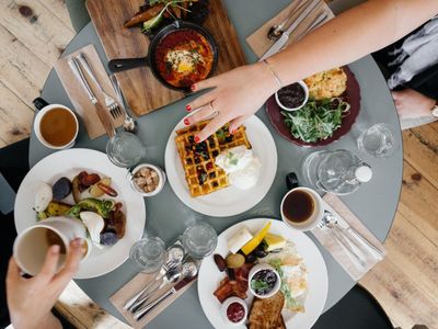 licensed-food-premises-cafe-burger-bar-tapas-indian-curry-kebabs-1