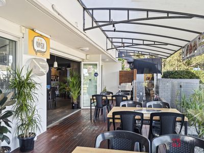 fried-chicken-and-beer-licensed-korean-style-restaurant-perfect-main-road-lo-7