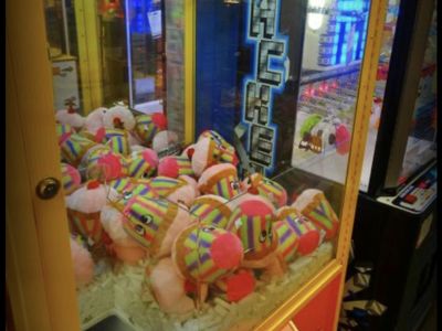 arcade-games-in-movie-foyer-3