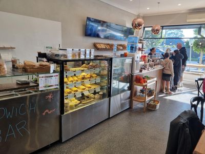 cosy-cheltenham-bakery-cafe-3
