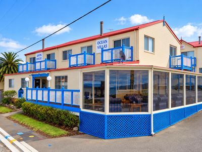 sea-change-east-coast-tasmania-7-holiday-ensuite-rooms-3-br-owners-home-restau-2