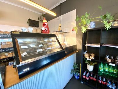 prime-position-near-new-spirit-of-tas-devonport-bakery-cafe-t-o-approx-960-000-6