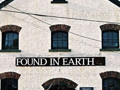 highly-successful-blooming-deloraine-floristry-high-turn-over-o-o-75-000-sav-0