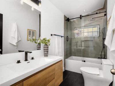 bathroom-renovations-home-based-ref-8110-0