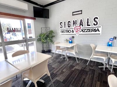 signal-station-tavern-offers-over-99-000-sav-easy-operation-main-rd-frontage-7