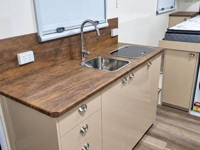 chuck-wagon-fitouts-equine-fitout-business-3