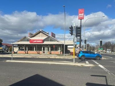 red-rooster-bathurst-ideal-for-owner-operator-or-family-high-40k-per-week-to-0