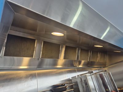 sensational-waterfront-restaurant-amp-bar-150-000-fit-out-chattel-sale-only-3