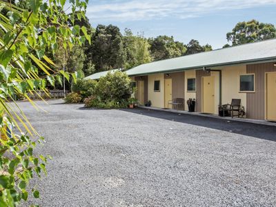 adj-net-profit-gt-243k-13-rooms-freehold-motel-strahan-tasmania-70-occupancy-2