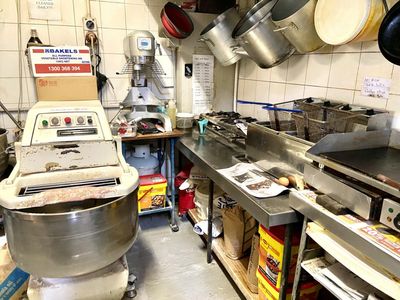 prime-position-near-new-spirit-of-tas-devonport-bakery-cafe-t-o-approx-960-000-9