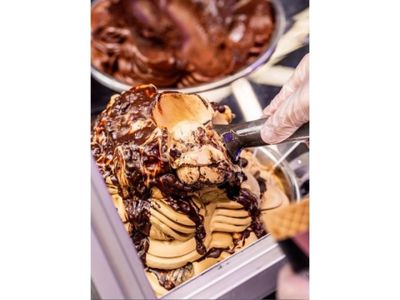 inner-sydney-gelato-and-dessert-bar-franchise-profitable-vibrant-location-2
