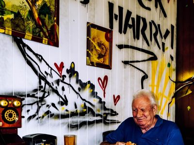 ridiculously-good-burgers-and-who-is-harry-2