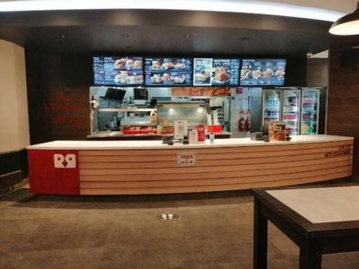 red-rooster-melton-premium-store-1