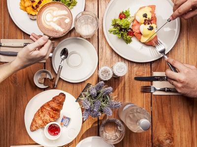 cafe-restaurant-take-away-located-on-marina-in-sydney-4