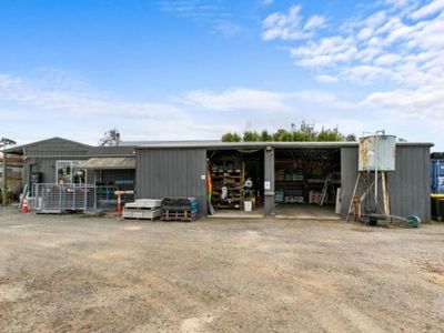 busy-hardware-amp-garden-centre-vendor-finance-available-4