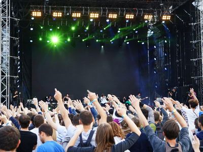 entertainment-amp-performing-arts-products-wholesaler-0