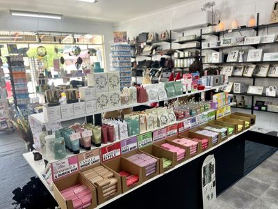 excellent-renovated-profitable-gift-shop-in-latrobe-tasmania-5