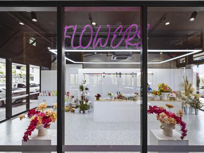 smells-sweet-1-2-million-reasons-to-buy-this-florist-0
