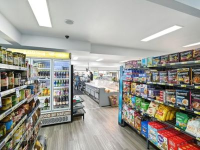 freehold-port-cygnet-grocer-cygnet-with-residence-t-o-1-7m-net-210k-more-4