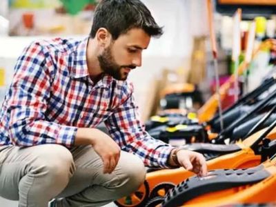 leading-mower-retail-sales-service-business-run-under-management-0