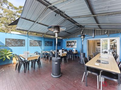 fried-chicken-and-beer-licensed-korean-style-restaurant-perfect-main-road-lo-5