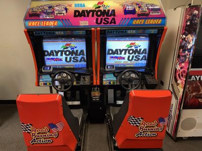 arcade-games-in-movie-foyer-8