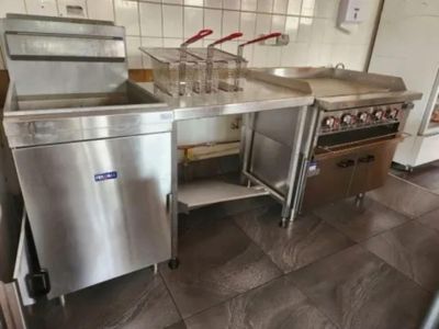 supermarket-convenience-store-2-bedroom-apartment-5