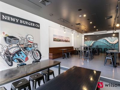 iconic-burgers-takeaway-and-eat-in-licensed-1