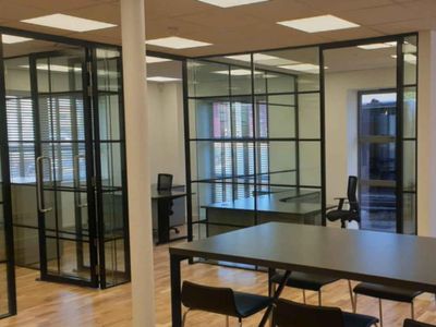 large-aluminium-and-glass-product-manufacturers-0