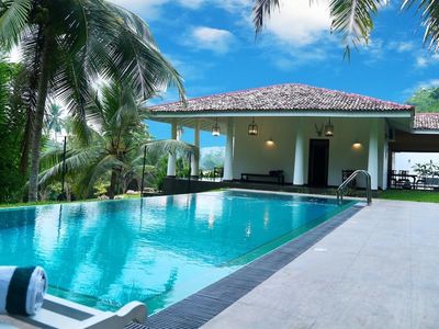 established-pool-retail-amp-service-business-northern-sydney-1
