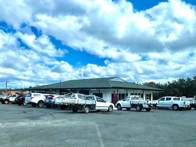 bottle-shop-and-tavern-offers-over-99-000-sav-easy-operation-main-rd-frontage-3