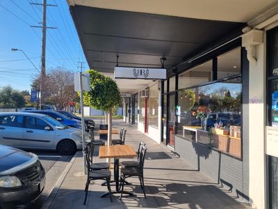 cosy-cheltenham-bakery-cafe-1
