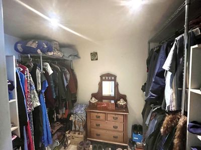 fhgc-aus-post-profitable-lifestyle-business-inc-3br-home-and-studiowork-mon-to-9