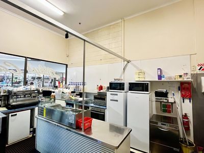 under-contract-long-established-fully-licensed-cafe-for-sale-devonport-t-o-7-30-2