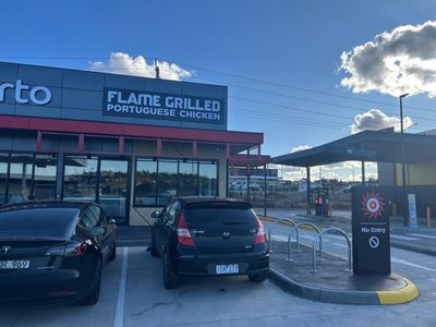 oporto-sunbury-brand-new-store-3