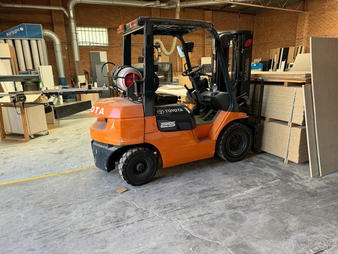 highly-profitable-joinery-amp-cabinet-making-business-for-sale-all-machinery-1