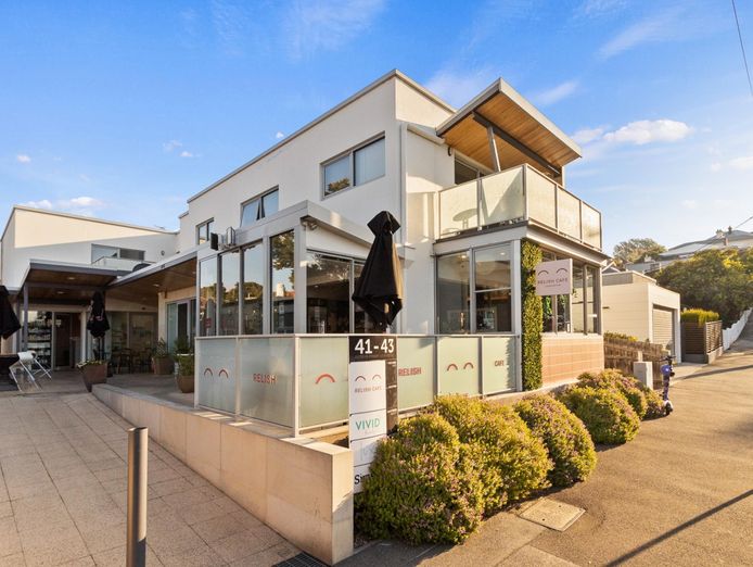wow-award-winning-fully-licensed-highly-profitable-not-an-averagecafe-weekly-t-0