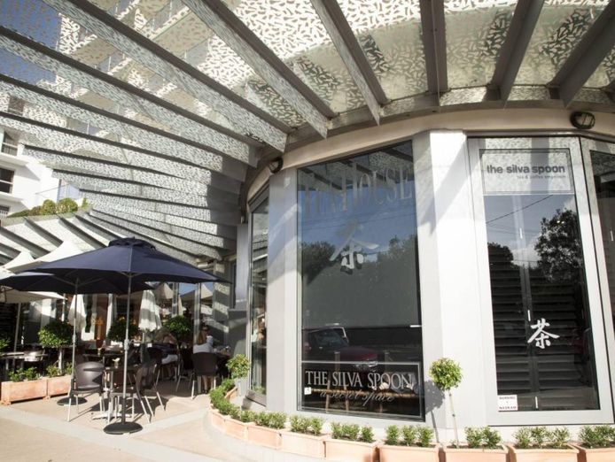 exotic-cafe-and-tea-shop-in-picturesque-waterside-location-sunshine-coast-0
