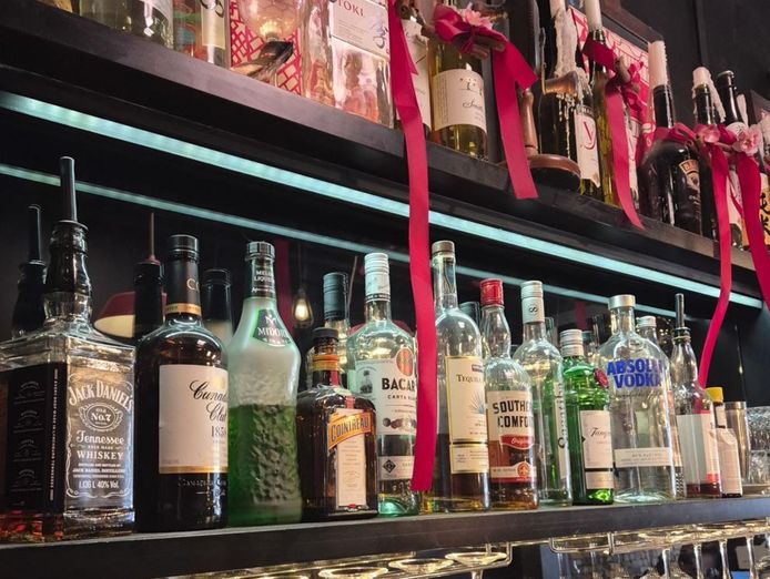exceptional-restaurant-amp-bar-opportunity-iconic-lygon-street-brunswick-ea-0