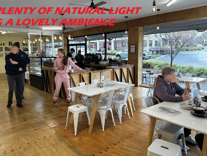this-corner-cafe-is-big-bright-and-located-with-very-high-exposure-0