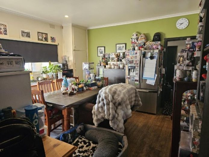 multi-purpose-take-away-cafe-convenience-store-6