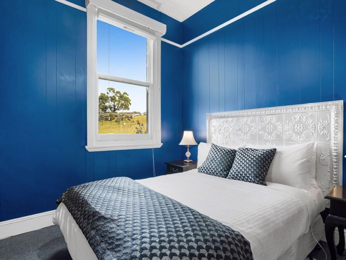 profitable-iconic-fhgc-bischoff-15-room-hotel-waratah-tas-1mill-t-o-growth-pot-2