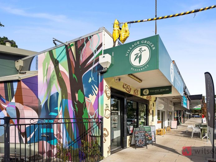 fantastic-small-local-supermarket-6